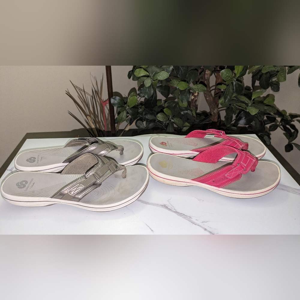 💥SOLD💥2 Pair Clarks Slip On Sandals - Picture 9 of 11